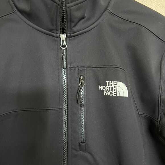 The North Face Softshell Mens Jacket. - Picture 2 of 5